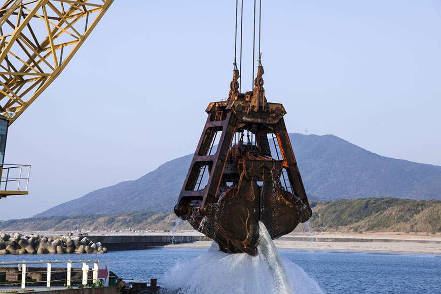 土砂運搬・埋め立て工事